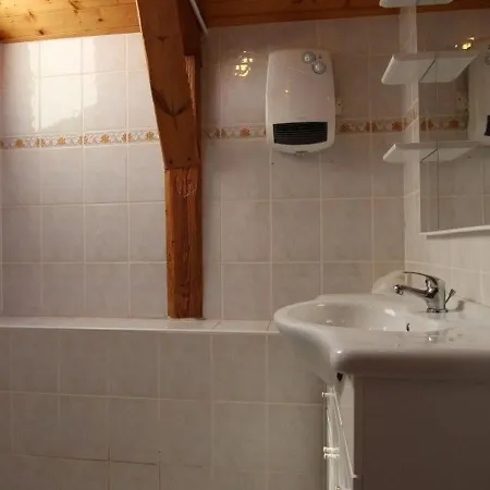 Presailles, 3 Pieces, 4 Personnes - Fr-1-582-274 *